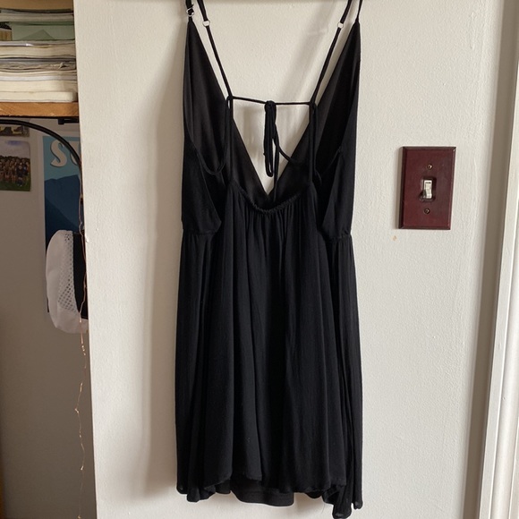 Black mini dress - Picture 3 of 5